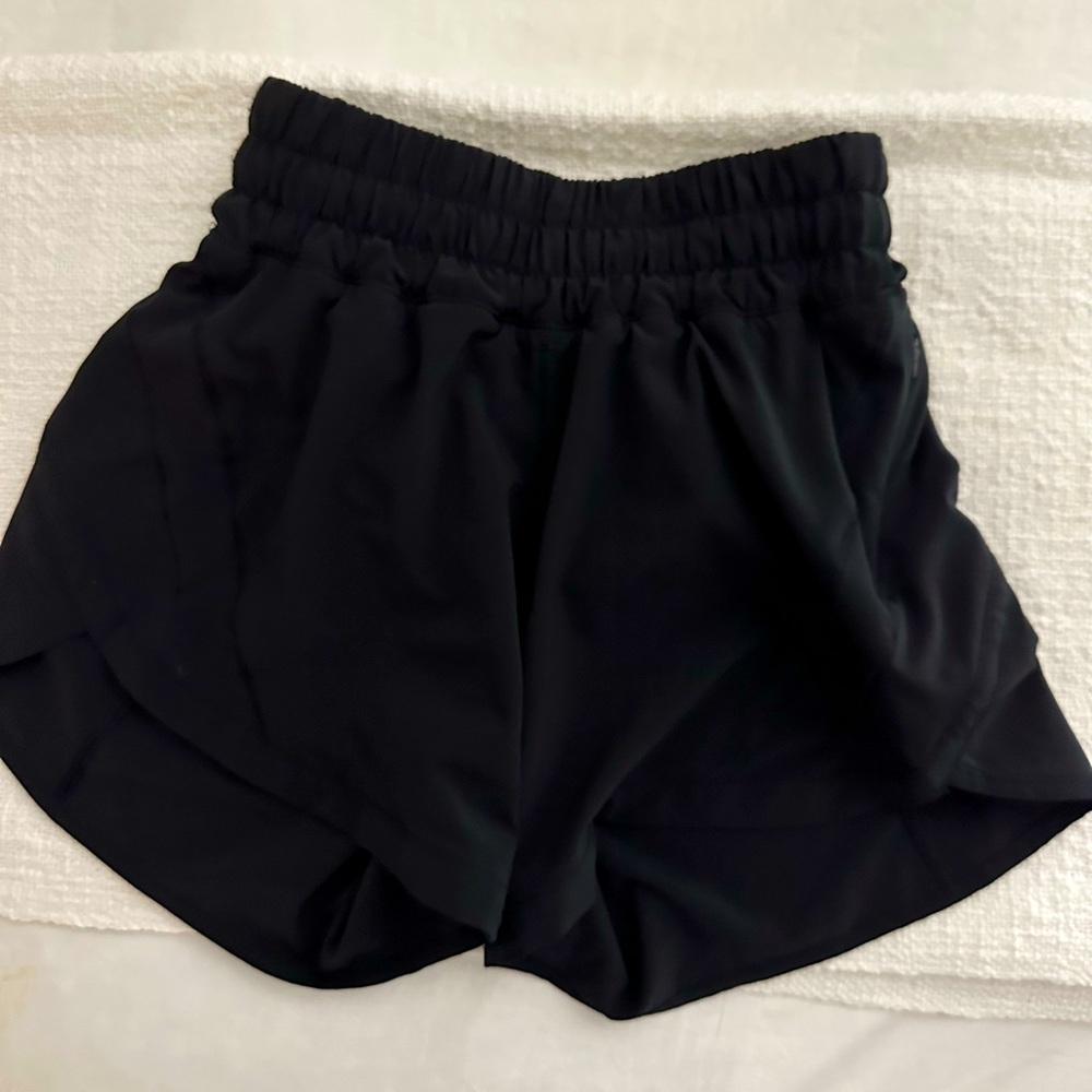 Lululemon Size 0 3 inch Tracker Shorts!!!